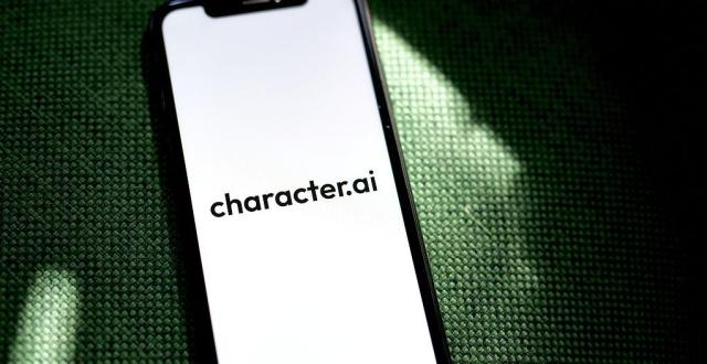 14岁男孩痴迷聊天机器人自杀身亡后，人工智能明星公司Character.AI遭起诉_腾讯新闻