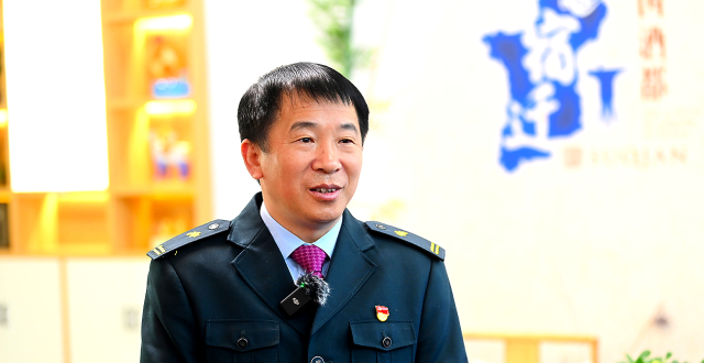 当好人民“代言人”｜全国人大代表殷勇：始终和群众坐在同一条板凳上当好人民“代言人”｜全国人大代表殷勇：始终和群众坐在同一条板凳上_腾讯新闻