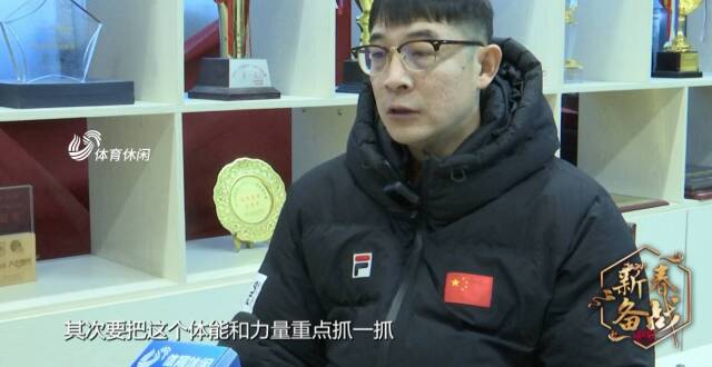 王刚：从明星球员到冠军教练，一生坚守铸就篮球事业_腾讯新闻