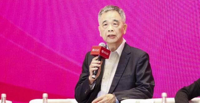央行原副行长李东荣：应构建适配文旅事业发展的文旅金融体制_腾讯新闻