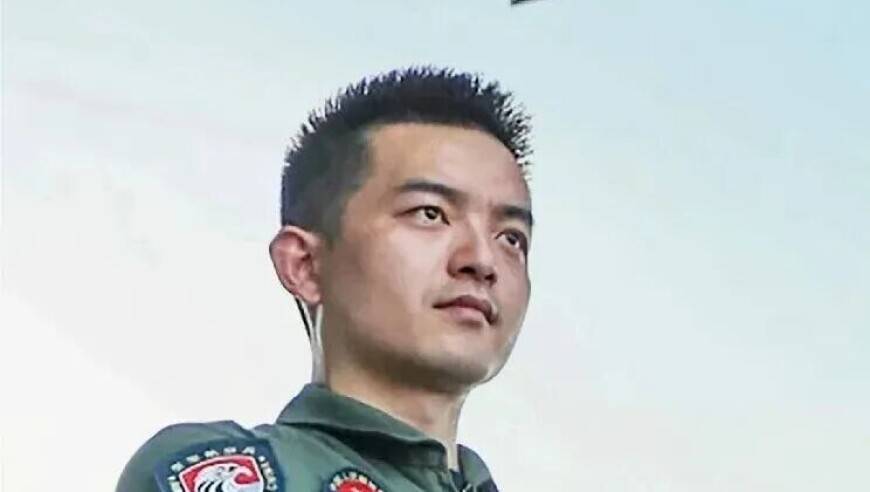 习近平出席第二届“一带一路”国际合作高峰论坛纪实