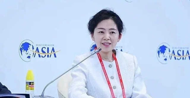 何咏前，履新商务部发言人_腾讯新闻