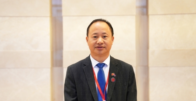 叶伟：以侨为“桥”，助力中柬合作迈向新台阶_腾讯新闻