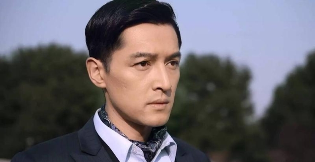 “替”胡歌挡灾离世的张冕，离世17年，她的父母原谅胡歌了吗？_腾讯新闻
