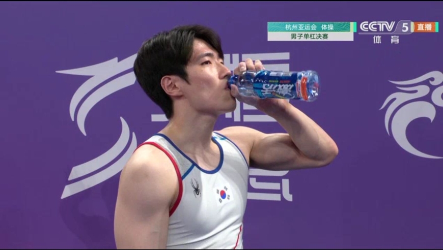 张博恒全程高能单杠封王 林超攀获得银牌