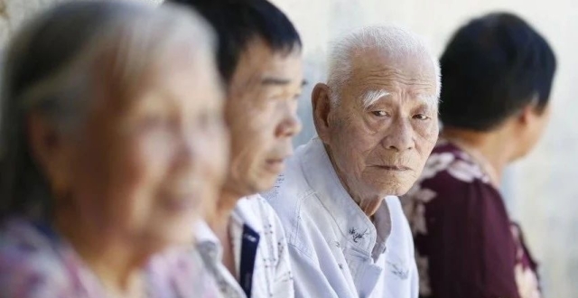 养老金融发展的系统考量：中国的养老途径必然由家庭转向社会_腾讯新闻