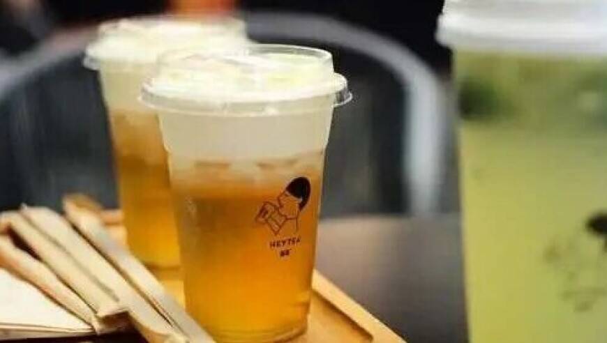 代画杯贴最高卖到50元！奶茶DIY带火年轻人新副业