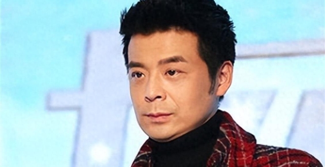 原来他们是夫妻，演了60部戏仍没红，如今50岁演轧戏红了_腾讯新闻