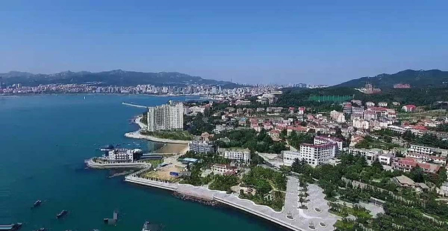 中国北方有两座宜居的海滨城市，靠海不潮湿，空气好景色美环境优_腾讯新闻