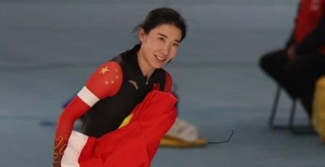 速滑女子1500米冠军韩梅：我的很多个人成绩都在哈尔滨创造_腾讯新闻