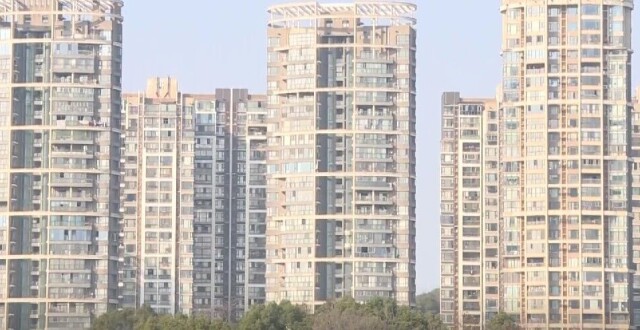 警惕！长沙业主花30万买精装大平层，入住3月崩溃：空调是假的，墙壁一磕就破…_腾讯新闻
