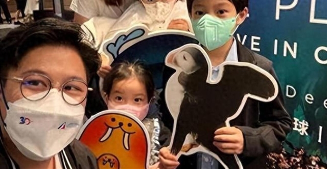霍启刚：本以为娶到郭晶晶就够幸福了，没想到现在幸福又升级了_腾讯新闻
