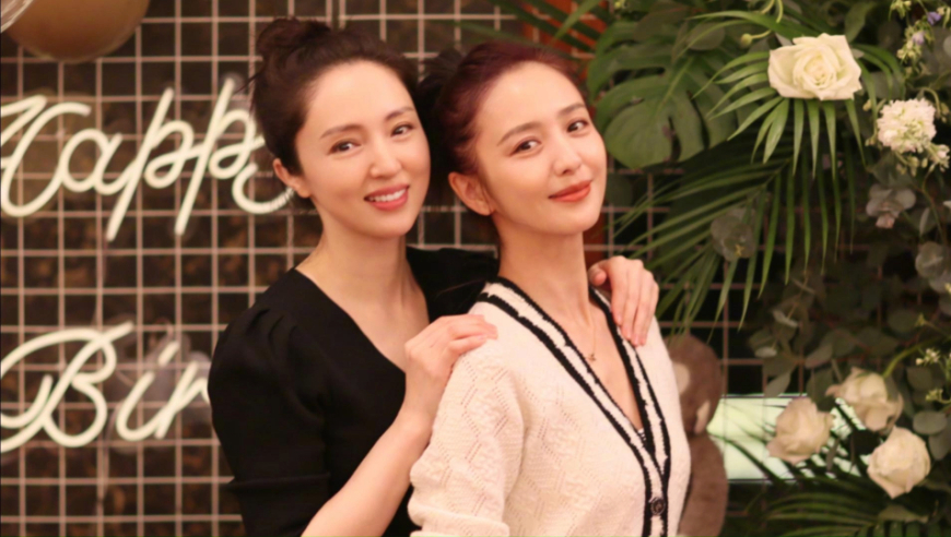董璇被佟丽娅夸美人坯子,高情商回复,两人好像双胞胎姐妹