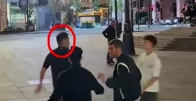 中国博主伦敦直播遭外籍青年殴打抢劫，博主称当地警方未处置，事情经过如何？遇到此类情况应如何应对？