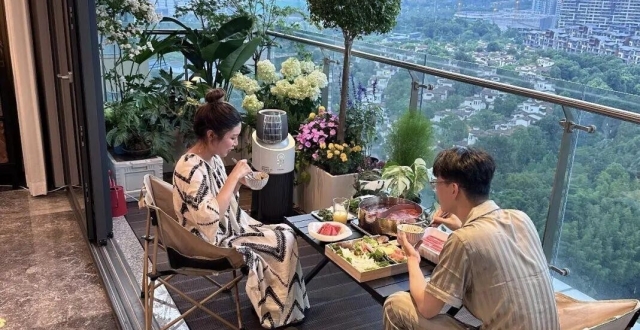 不听劝，我坚持开放式阳台，现在入住两年，发现不封阳台太爽了！_腾讯新闻