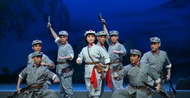 五位“刘琴”同台：群星版《山乡风云》致敬红线女百年诞辰_腾讯新闻