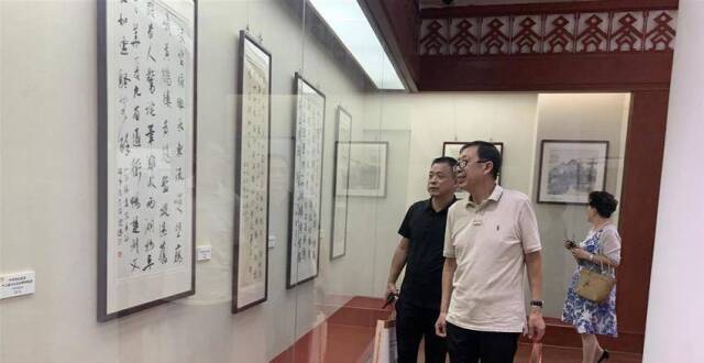 湖北艺术家挥毫泼墨讴歌“中国式现代化湖北实践”_腾讯新闻
