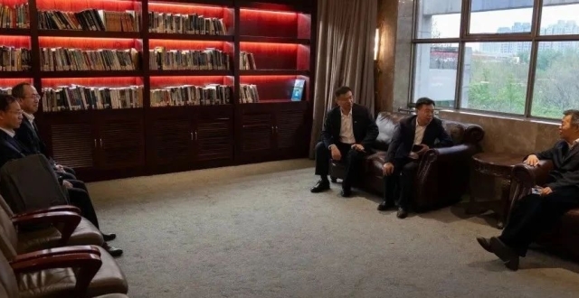 聚焦|胡鞍钢与华电海投党委书记、董事长仇甜根座谈交流_腾讯新闻