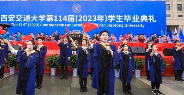 无惧风雨，团结奋斗！交大人，为世界之光！_腾讯新闻