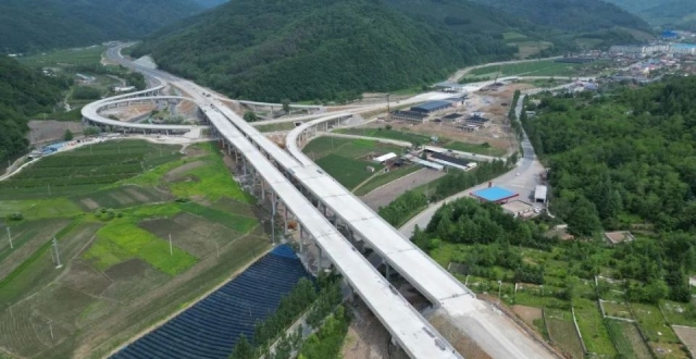 本桓高速项目路桥隧双线贯通，主体工程全面告捷_腾讯新闻