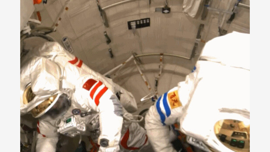 视频丨更多细节公布！神舟二十一号乘组首次出舱任务全回顾