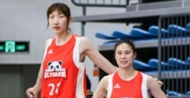 王佳琦20分5板6助 韩旭空砍25分11板 四川女篮不敌浙江_腾讯新闻