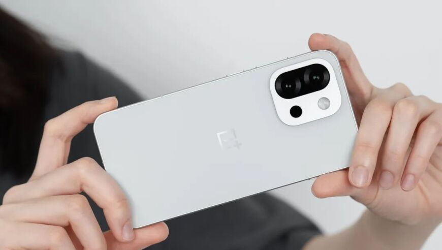 Xiaomi 15 Faces Challenge: Will This New Phone Steal Mi Fans' Loyalty?