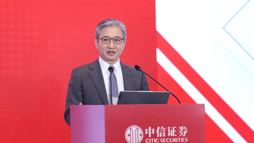 昔日拿手术刀的，如今执掌2万亿券商一哥