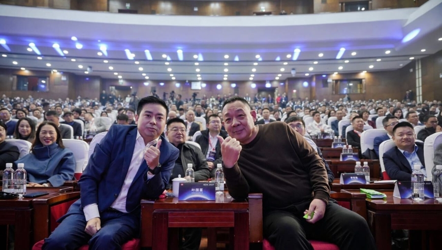 63亿入股永辉！叶国富大刀阔斧改革：砍掉中间商，采购为难你？直接微信我！