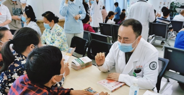世界肺动脉高压日｜权威专家提醒：出现活动后气促、呼吸困难等要早诊早治_腾讯新闻