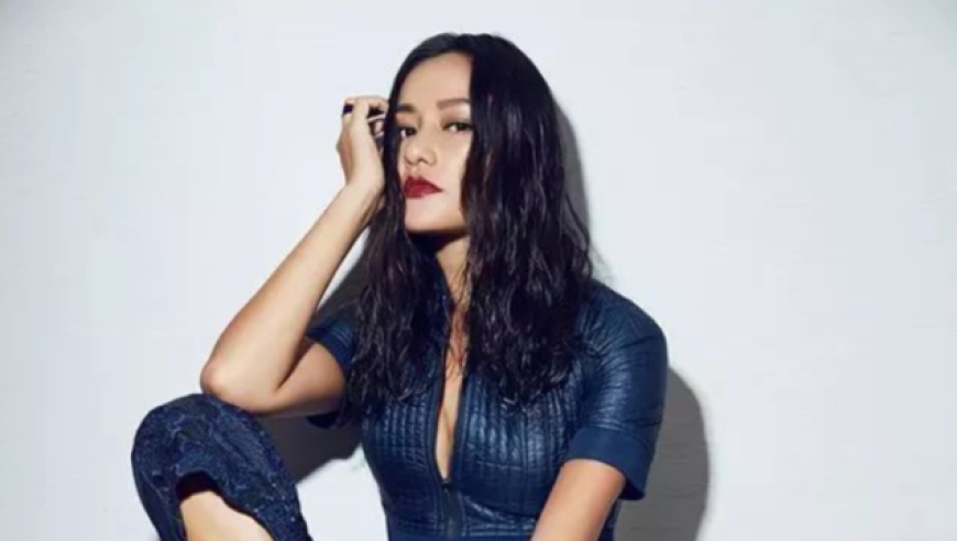 52岁瞿颖挑战自我,重登t台走秀气场全开,再度展现超模风采