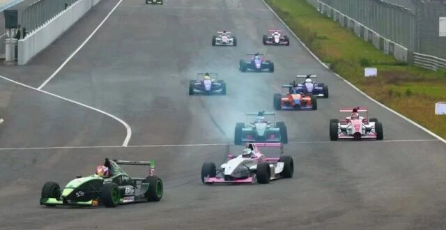 FOC历史首战｜株洲火拼，Pointer Racing卢君杰连下两城_腾讯新闻