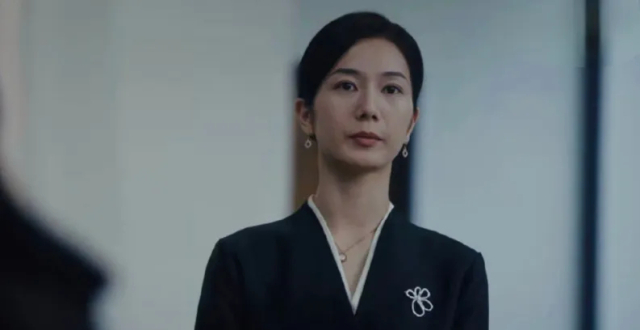 《新生》彭杨：单亲家庭长大，因于馨出圈，母亲离世太心痛，37岁不惧单身_腾讯新闻