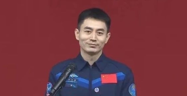 叶光富同志简历_腾讯新闻