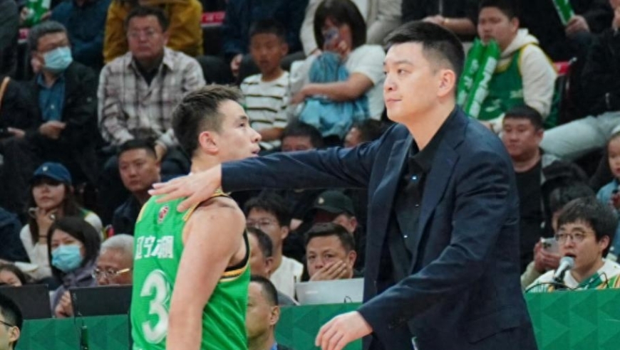 辽宁男篮全新阵容启航，高诗岩归来首战，杨鸣率队全力冲刺，央视全程直播