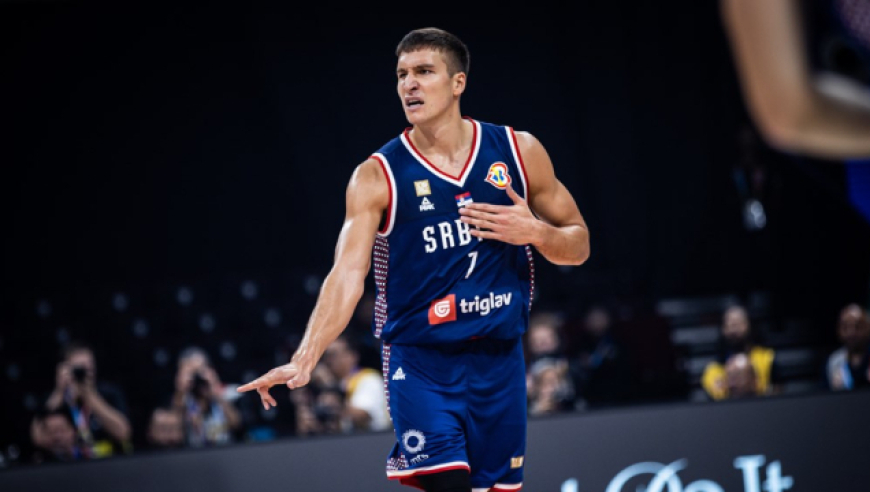 博格达诺维奇半场18分表现:10中8超远三分拆炸弹