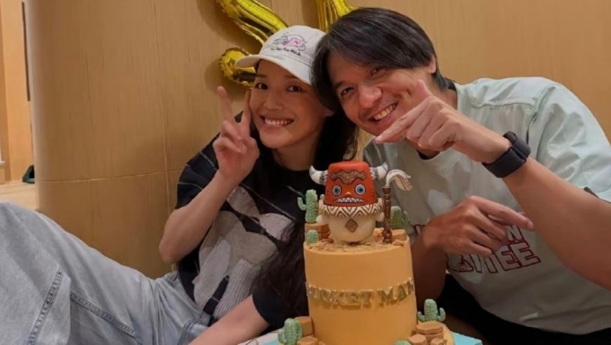 舒淇为52岁冯德伦庆生，夫妻俩露面好幸福，结婚10年没孩子依旧恩爱