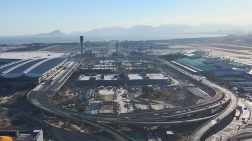 “强”在2025 福建福州 长乐国际机场综合交通中心主体结构封顶_腾讯新闻
