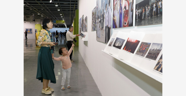 第30届全国摄影艺术展览聚焦表现时代发展面貌_腾讯新闻