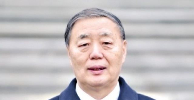 持炬者孙文：做“光”的百年品牌_腾讯新闻