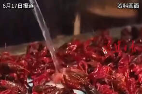 小伙连吃多日小龙虾后得“龙虾病”导致肌肉溶解，这有多危险？吃小龙虾时应注意哪些风险因素？