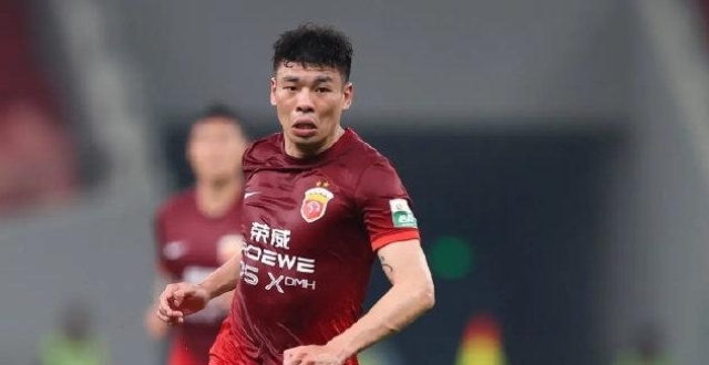 李帅助攻双响！被国足弃用原因曝光，名记暗示：诈伤的不要_腾讯新闻
