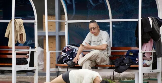 怎么评价高三学生陈妤颉在近期访谈中提到的「最好不出省不出市」的高考目标？