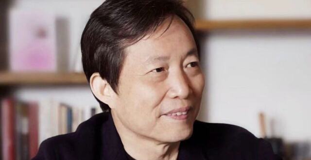 专访丨王霄夫推新书《天堂客人》：在历史烟尘中，点亮命运_腾讯新闻