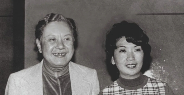 2002年，张彻葬礼上_腾讯新闻