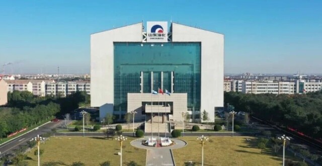 砸23亿押注国内最大天然碱矿，潍坊这家上市公司亏2.58亿后能翻身吗？_腾讯新闻