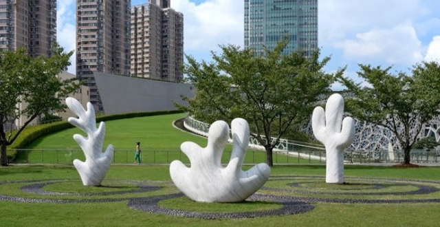 上海静安国际雕塑展开幕，一办就是15年，留下了多少温馨城市画面_腾讯新闻