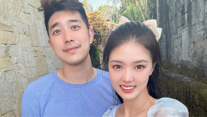 张常宁秀恩爱,和吴冠希甜蜜自拍,肤白貌美宛若少女