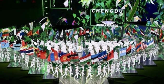 青春、友谊、文明！成都大运会，是这个夏天最好的收获_腾讯新闻