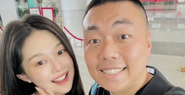 晚晚直播带货被评“中年老太无奈打工”，老公林瀚护妻挂素人账号_腾讯新闻